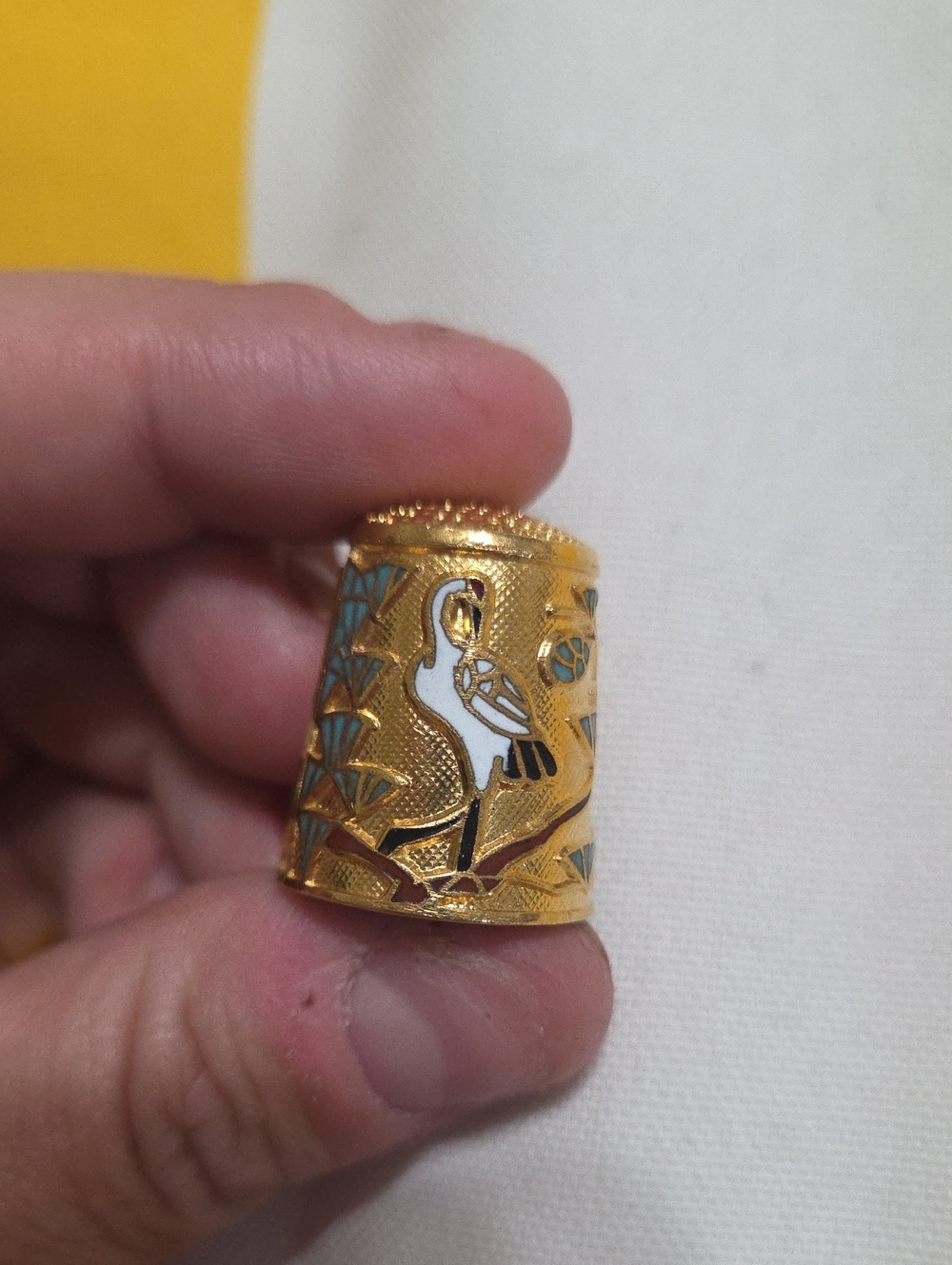 Vintage Chinese Cloisonne Enamel Crane Bird Gold Tone Thimble Collectible